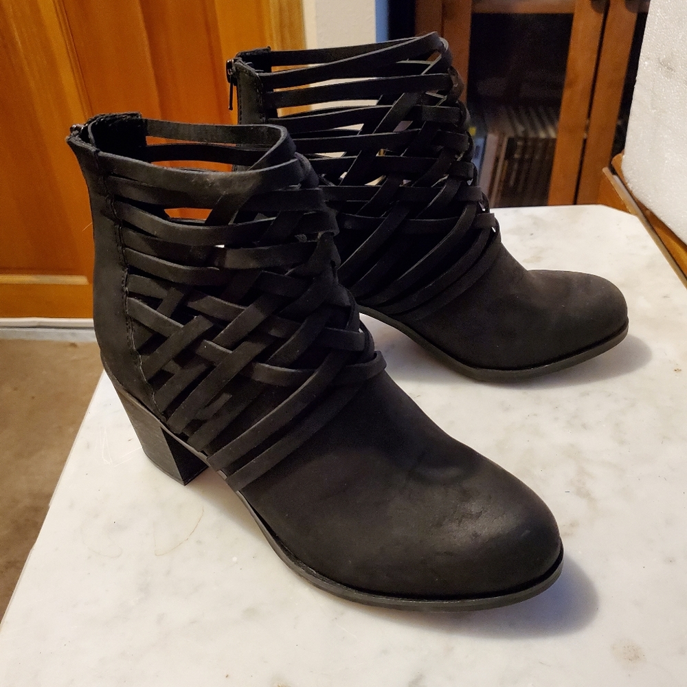 Brand new black Arizona Jeans Booties Sz 9